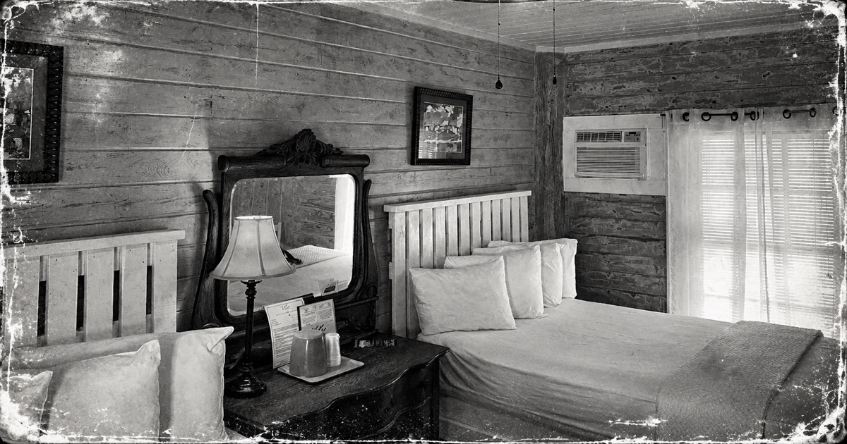 Tarpon Inn Hauntings: Historic Paranormal in Port Aransas